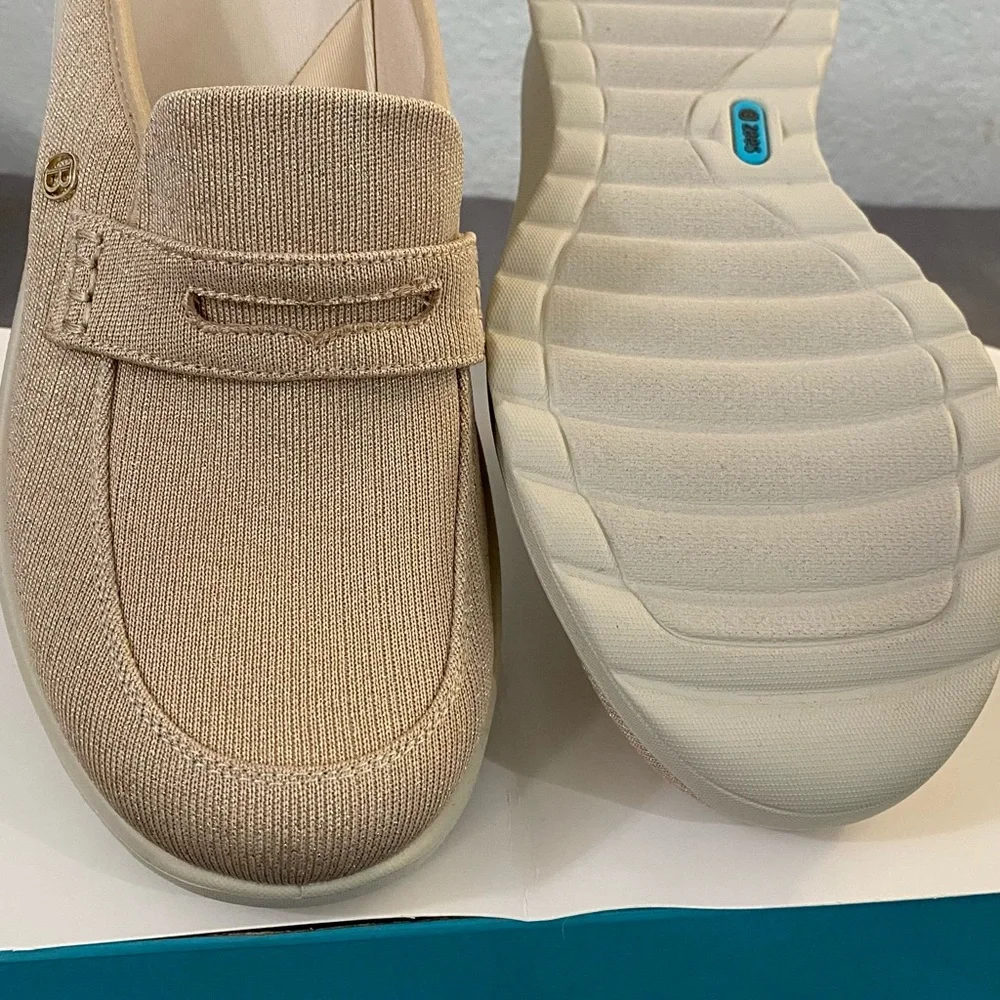 Bzees Women's Beige Loafers - Picture 3 of 5